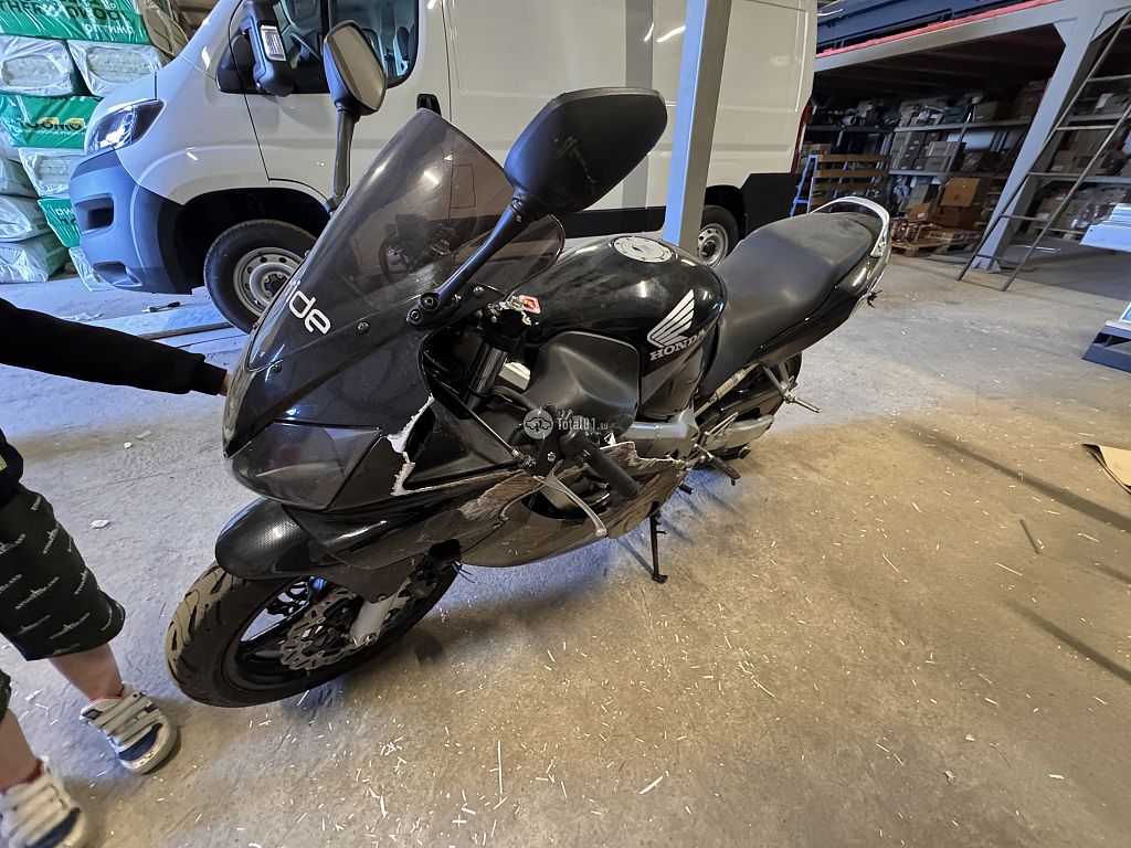 Фото Honda CBR600F 2