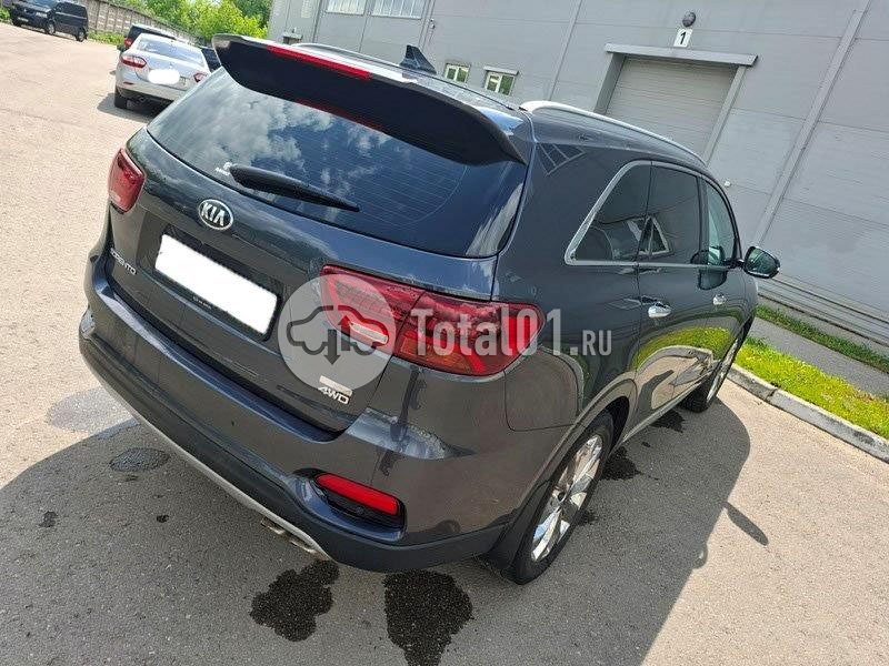 Фото KIA Sorento 8