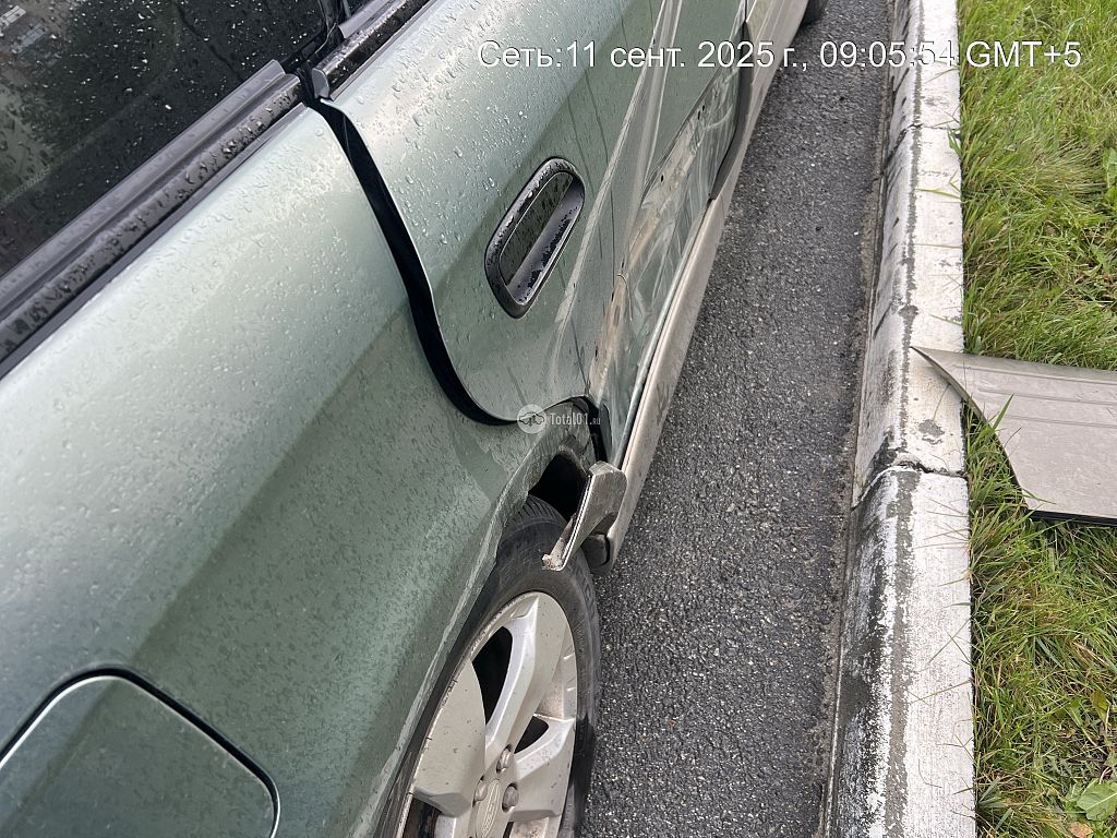 Фото Subaru Legacy 198
