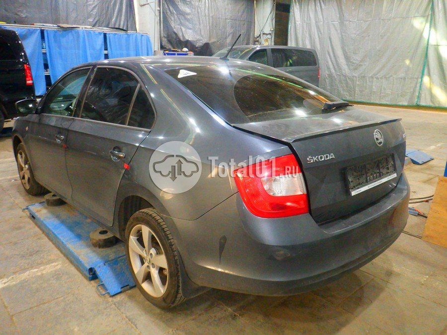 Фото Skoda Rapid 14