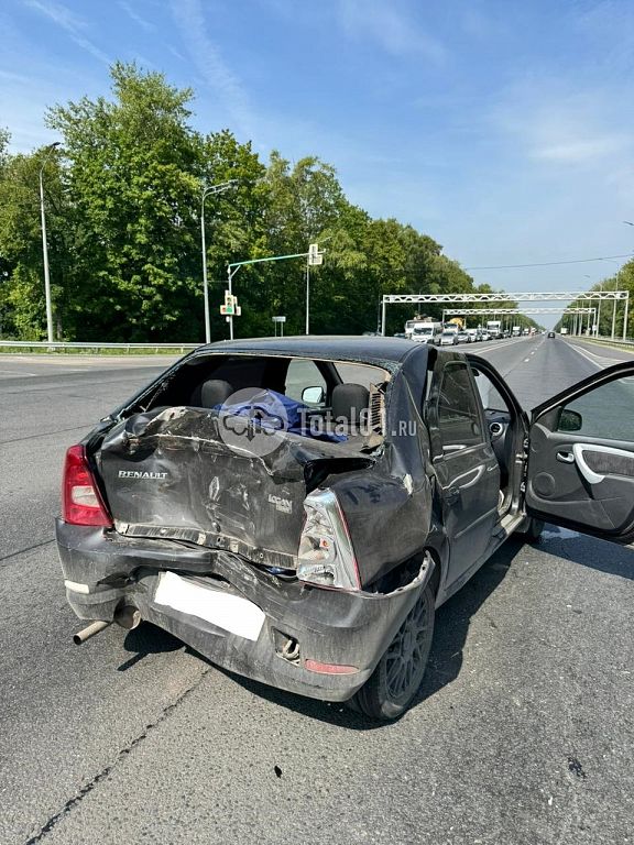 Фото Renault Logan 6