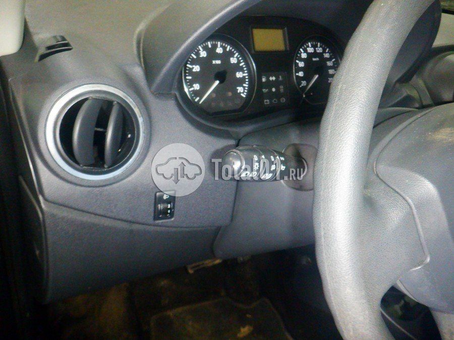 Фото Nissan Almera 44