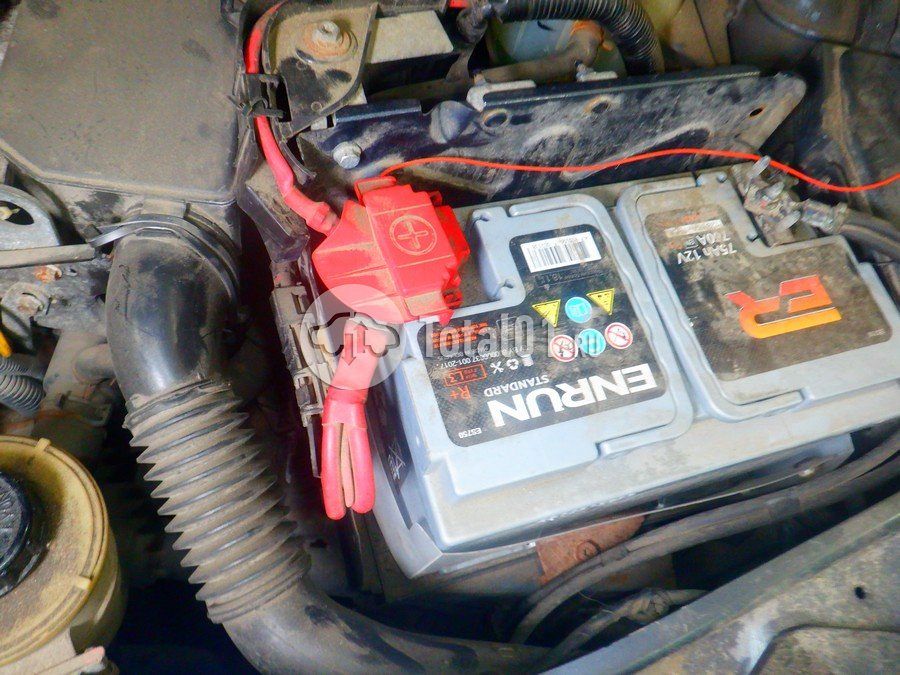 Фото Nissan Almera 240