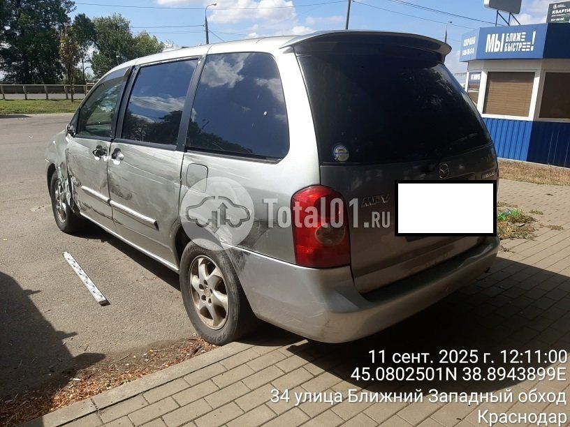 Фото Mazda MPV 12