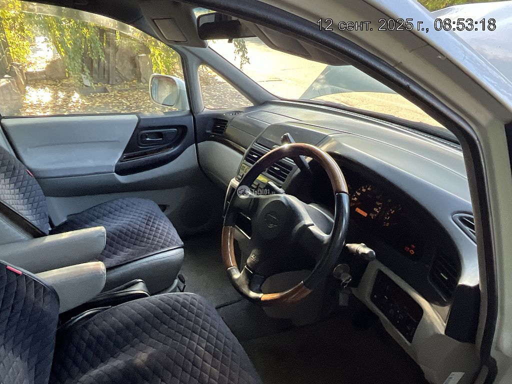 Фото Nissan Bassara 264