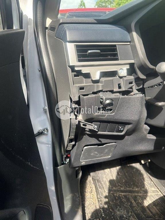 Фото Mitsubishi Xpander 8