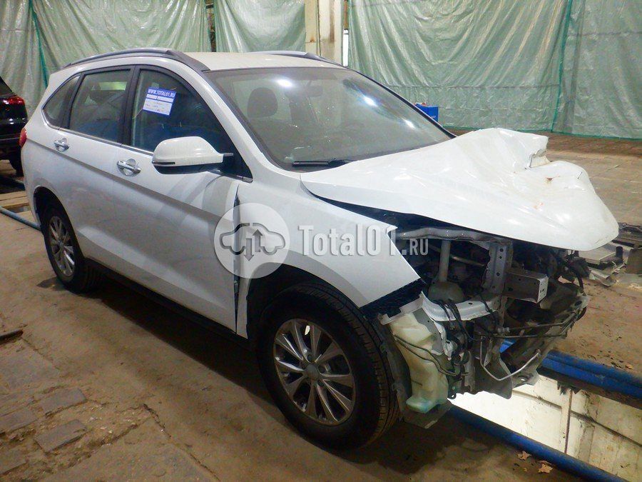 Фото Haval M6 10