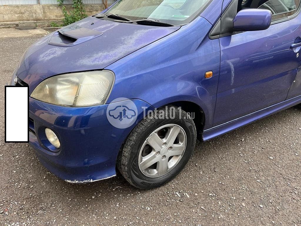 Фото Daihatsu YRV 36