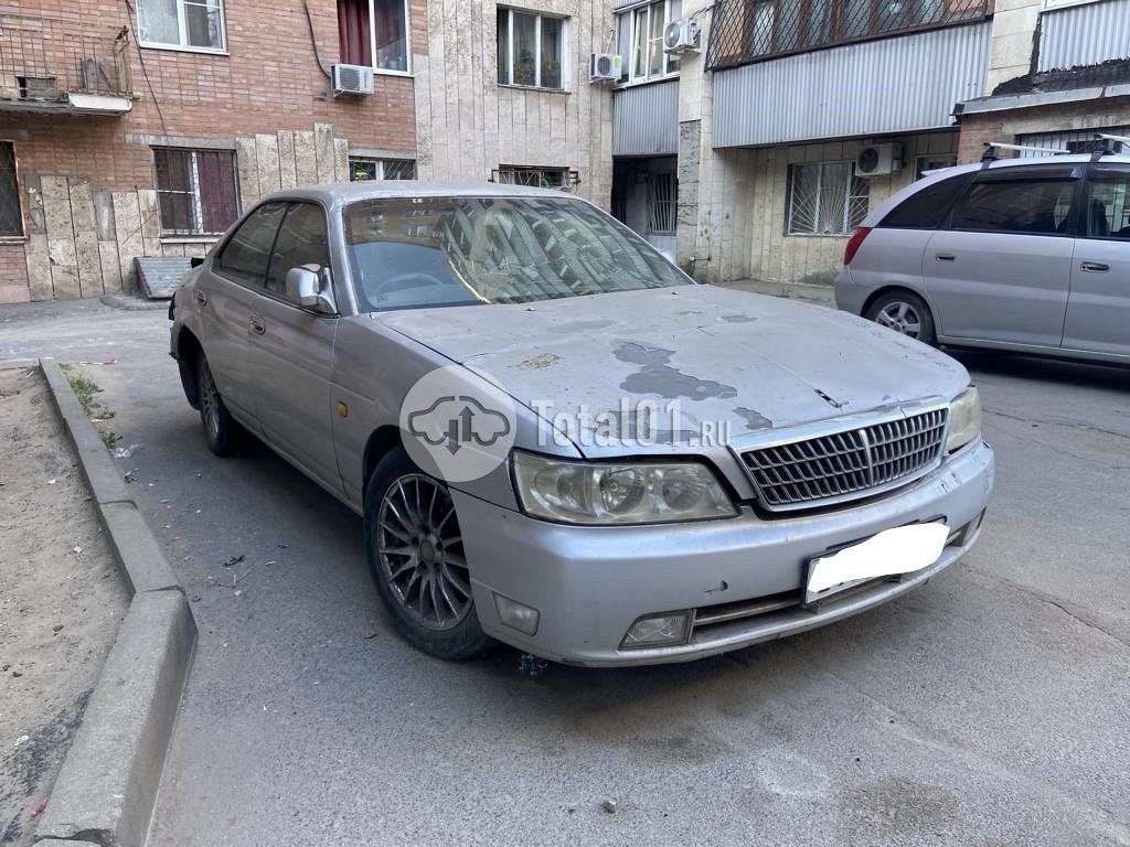 Фото Nissan Laurel 2