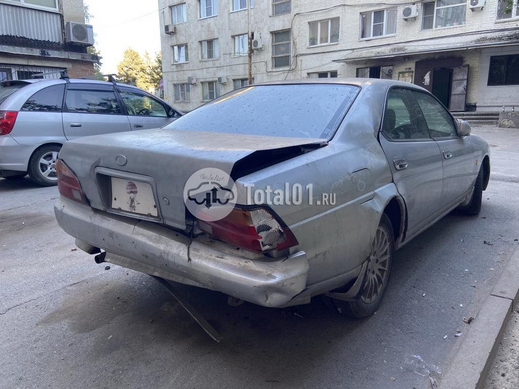 Фото Nissan Laurel 8
