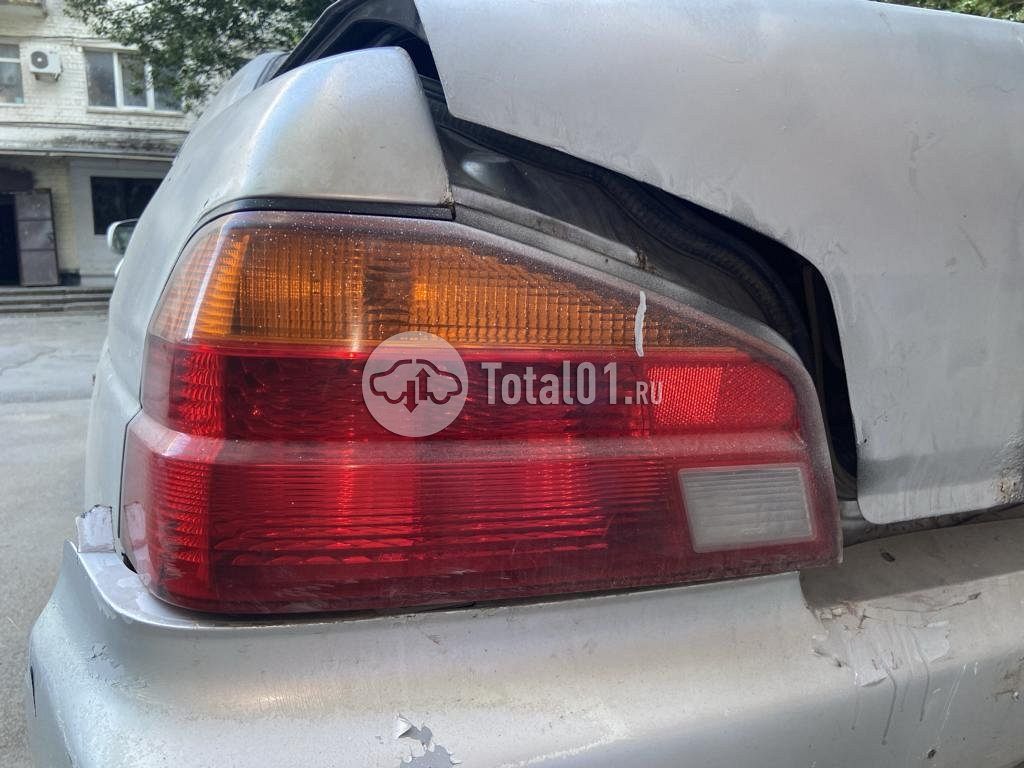 Фото Nissan Laurel 16