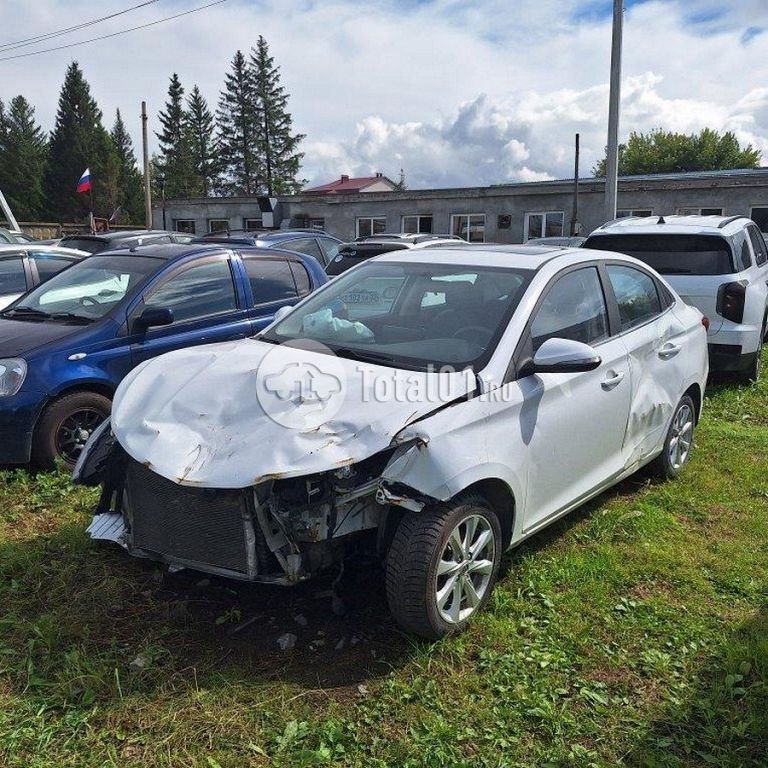 Фото Changan Alsvin 8