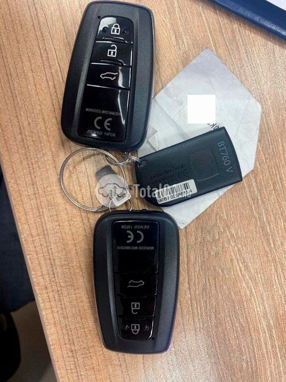 Фото Toyota Land Cruiser Prado 60