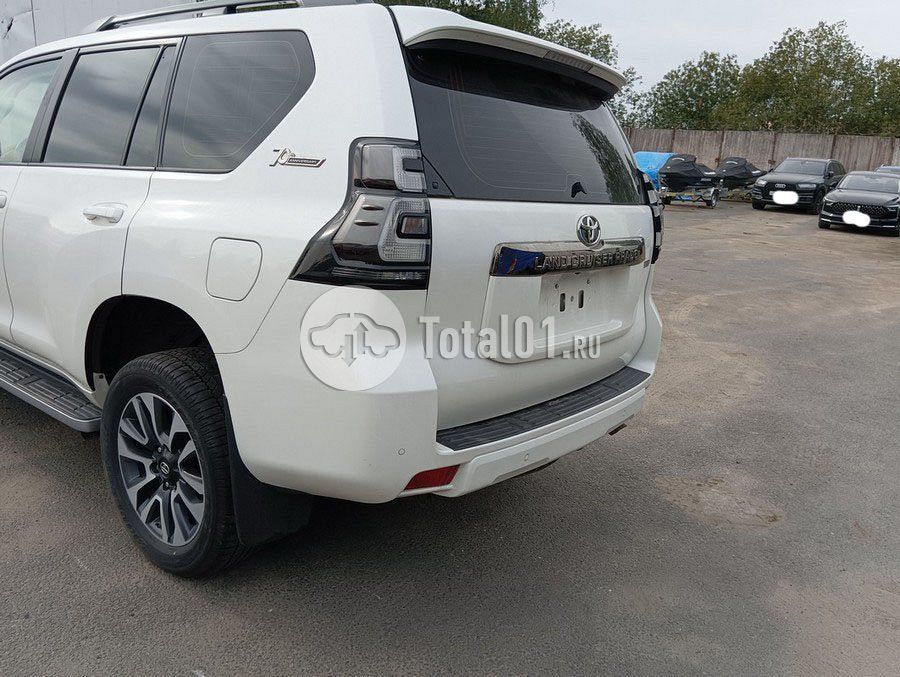 Фото Toyota Land Cruiser 32