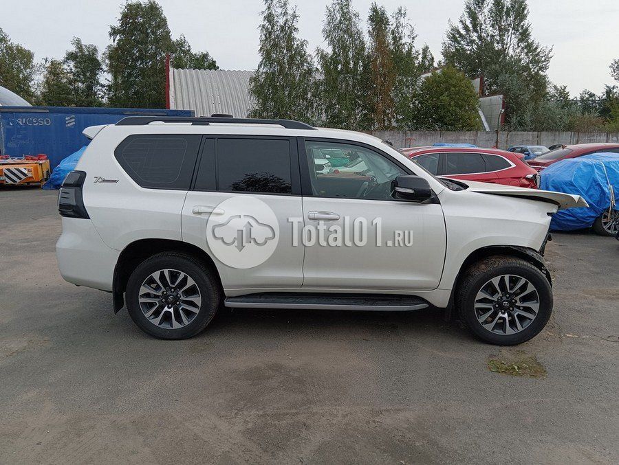 Фото Toyota Land Cruiser 68