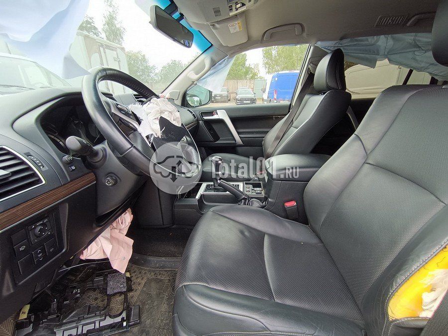 Фото Toyota Land Cruiser 70