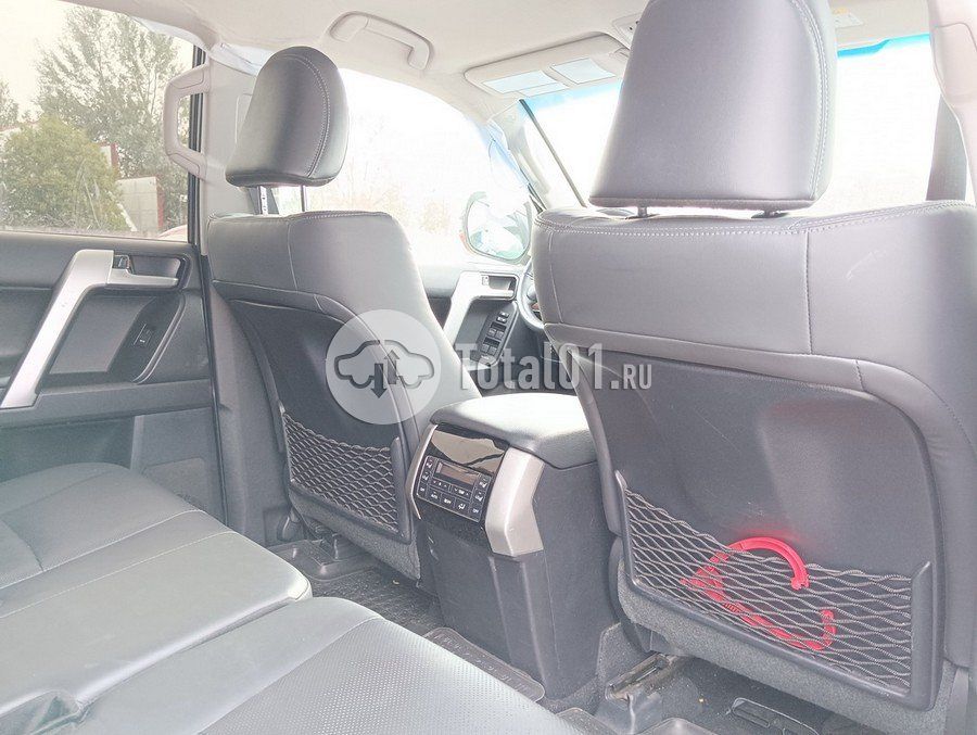 Фото Toyota Land Cruiser 114