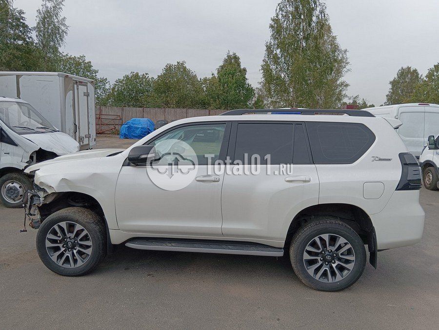 Фото Toyota Land Cruiser 154