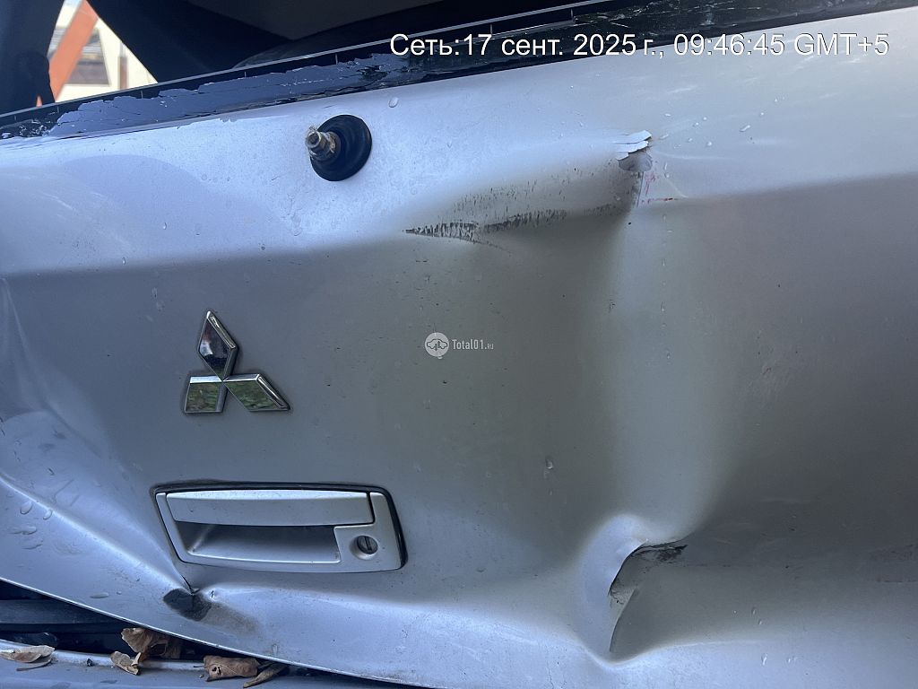 Фото Mitsubishi Airtrek 126