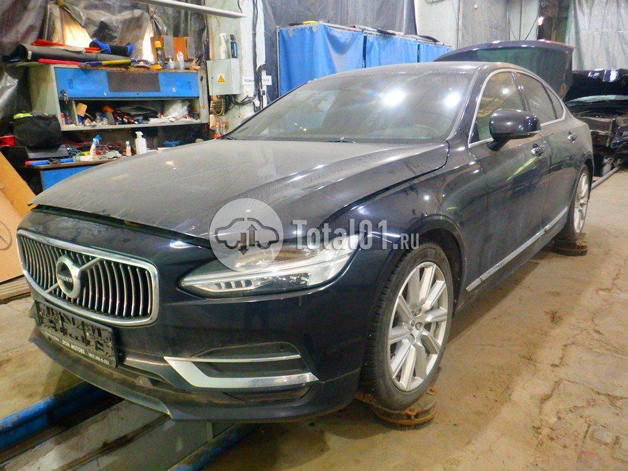 Фото Volvo S90 2
