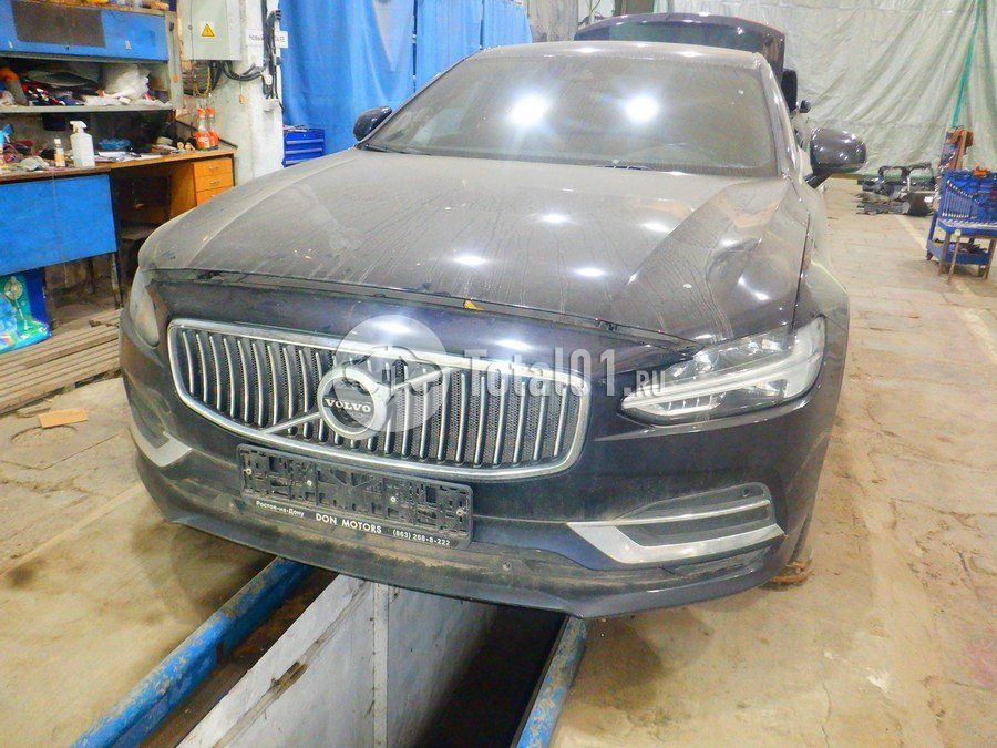 Фото Volvo S90 4