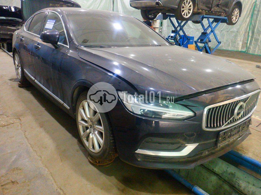 Фото Volvo S90 6