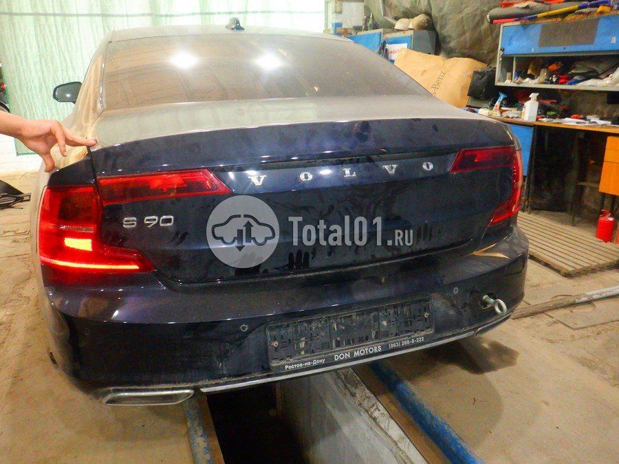 Фото Volvo S90 14