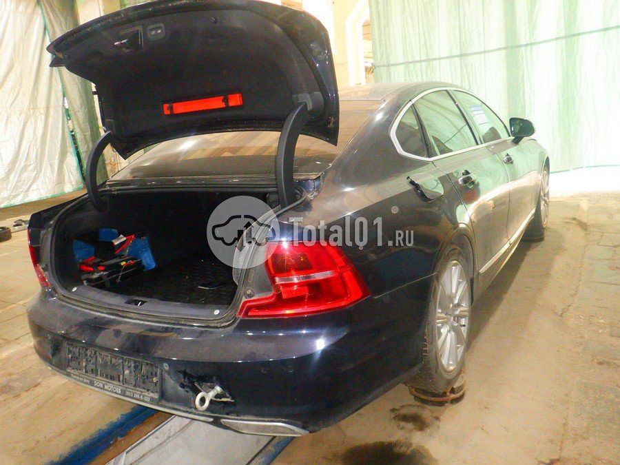 Фото Volvo S90 16