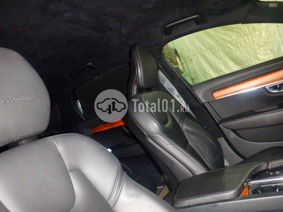 Фото Volvo S90 28