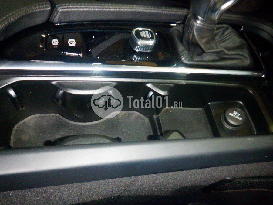 Фото Volvo S90 34