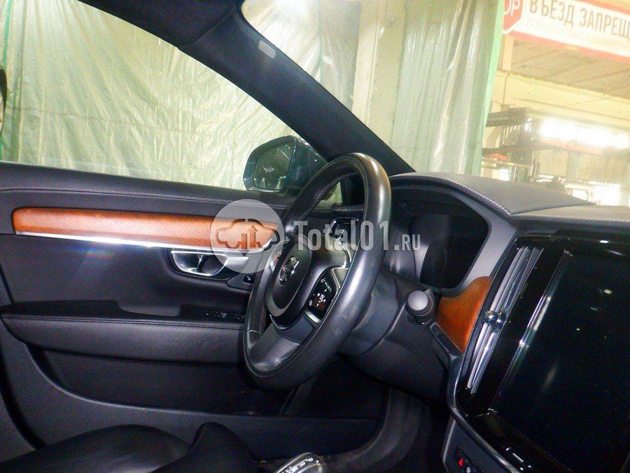 Фото Volvo S90 36