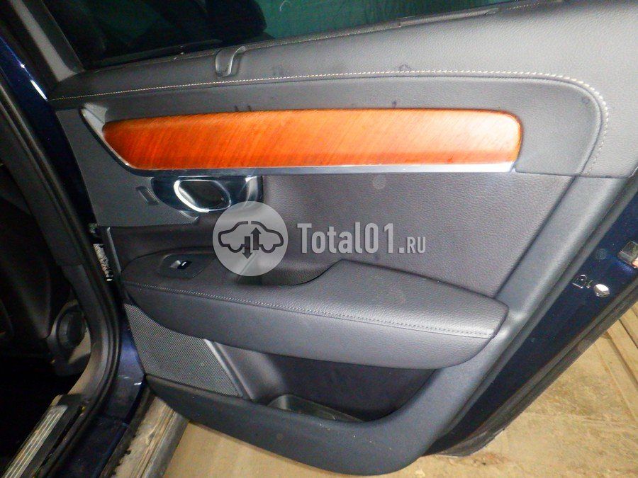 Фото Volvo S90 60