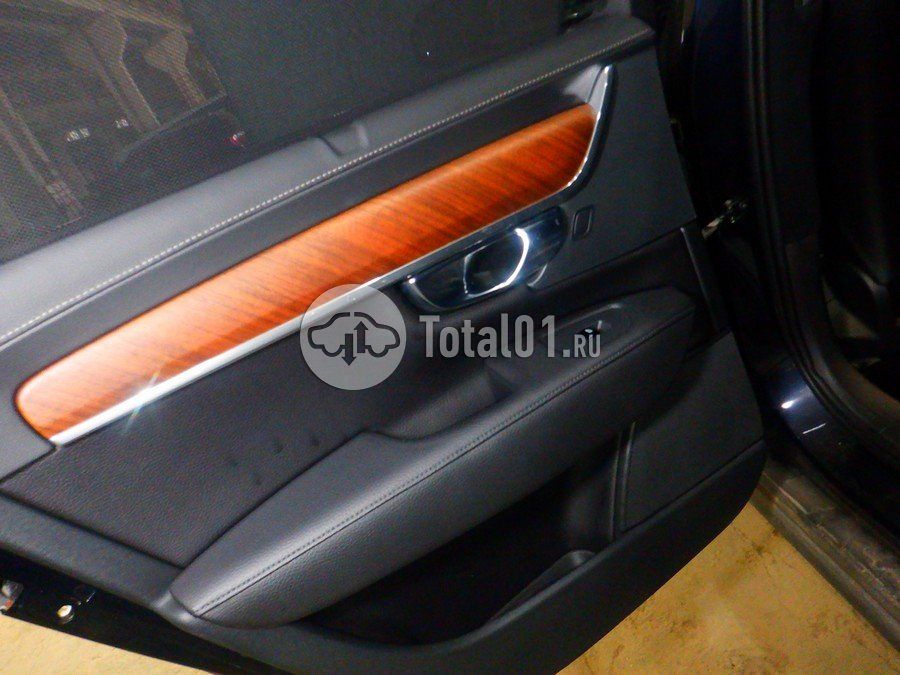 Фото Volvo S90 96