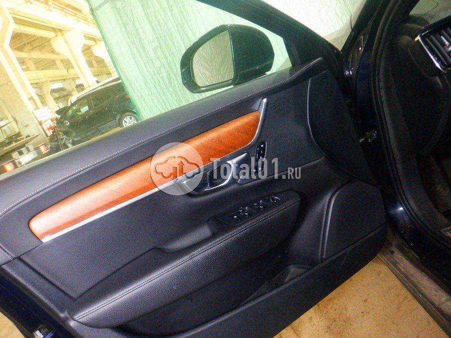 Фото Volvo S90 106