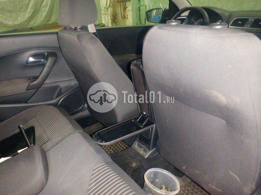 Фото Volkswagen Polo 28
