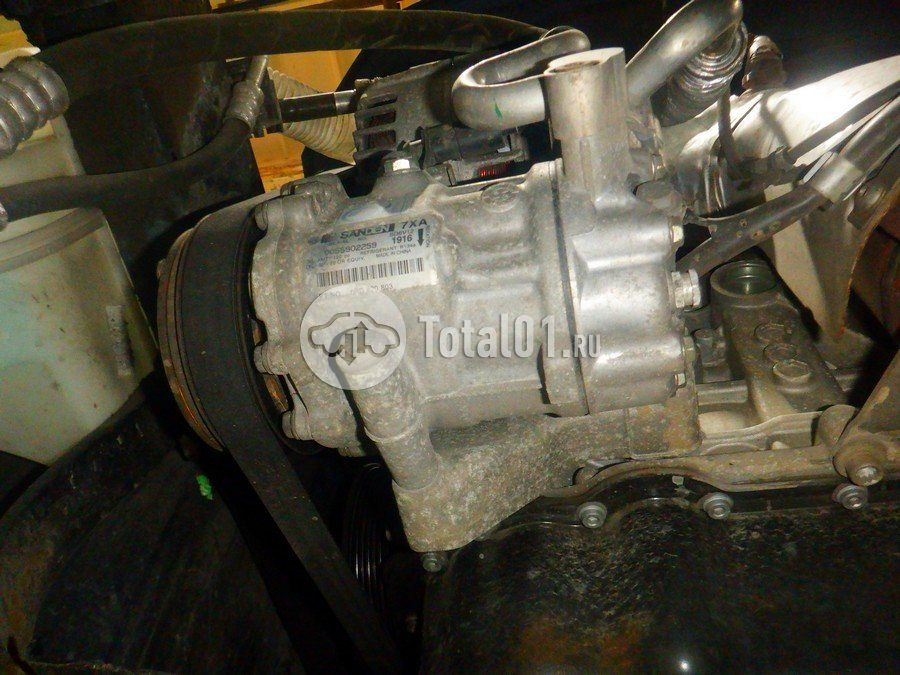 Фото Volkswagen Polo 230