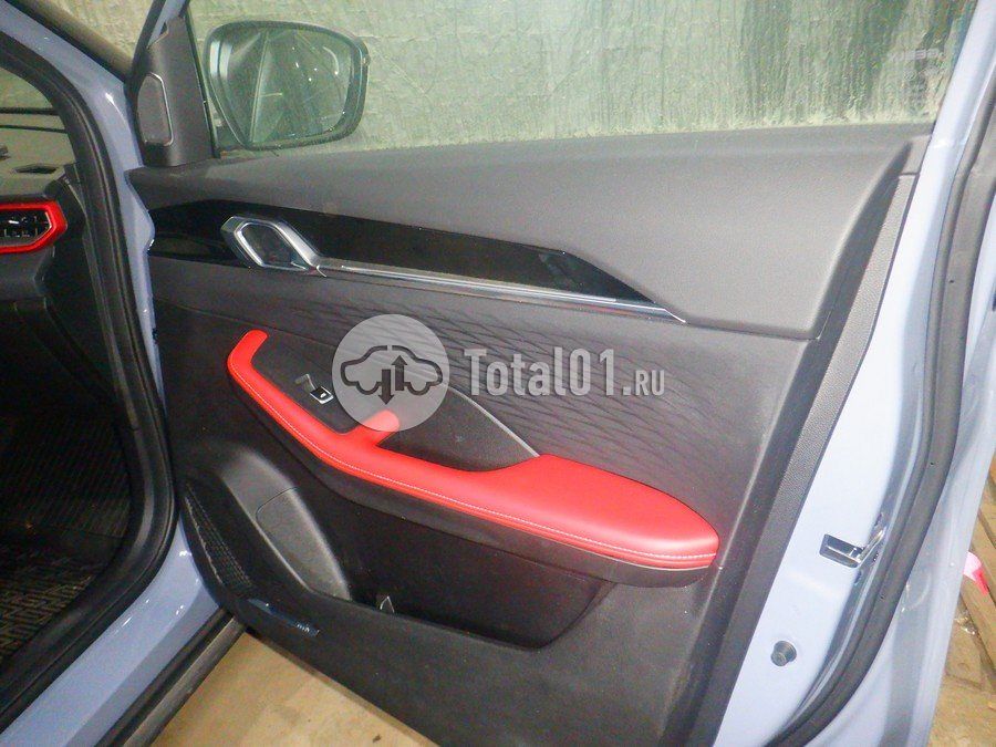 Фото Geely Coolray 22