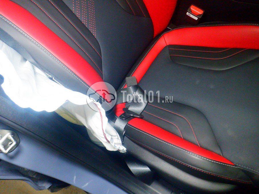 Фото Geely Coolray 30