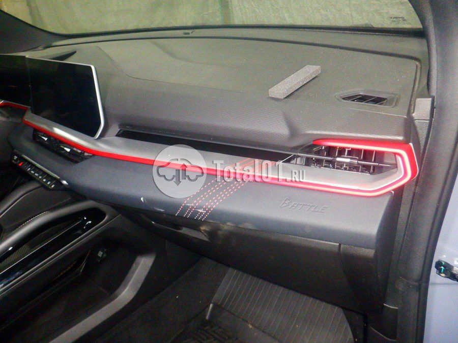 Фото Geely Coolray 32