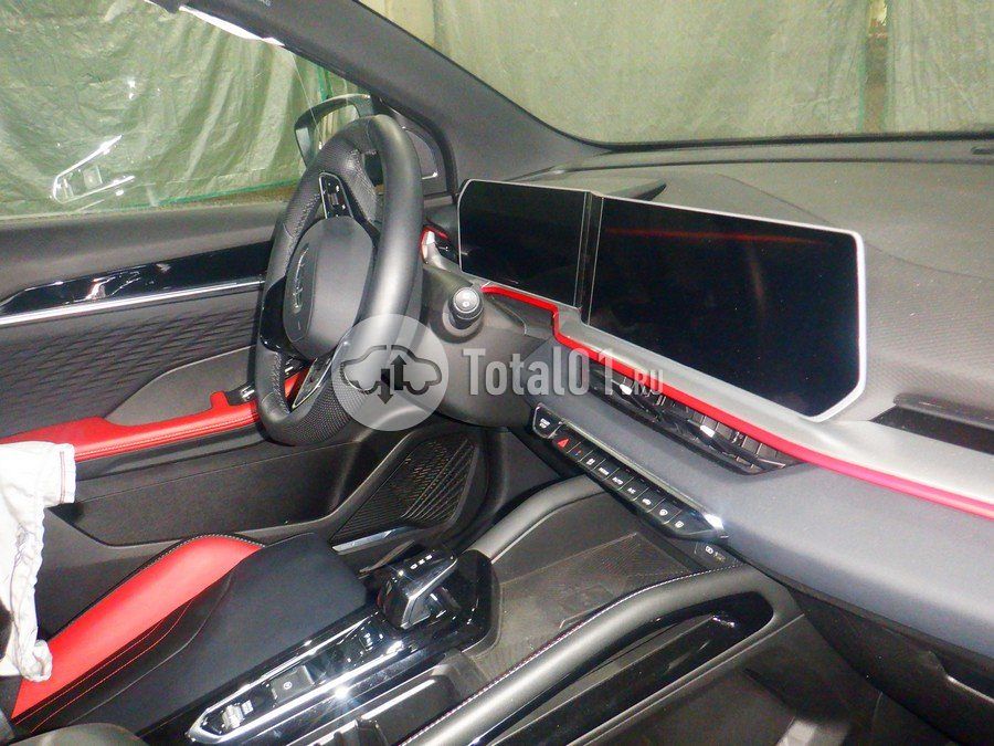 Фото Geely Coolray 34