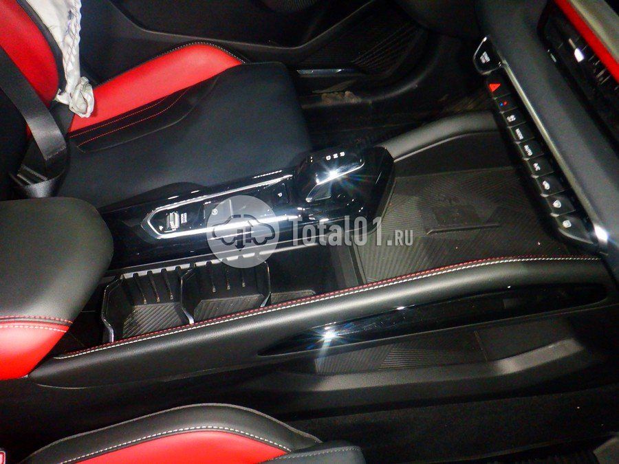 Фото Geely Coolray 36