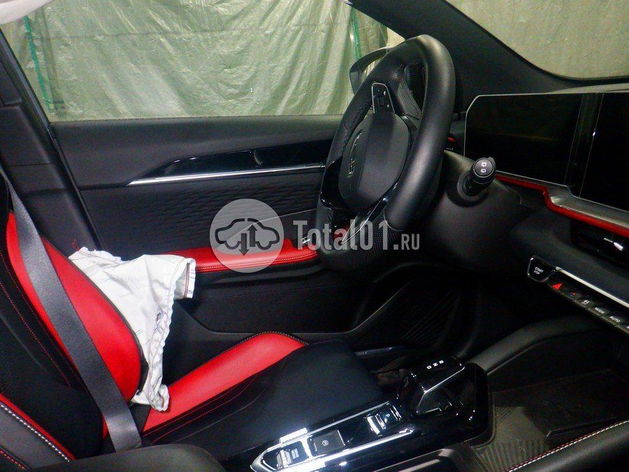 Фото Geely Coolray 48
