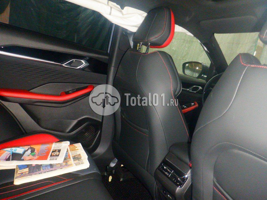 Фото Geely Coolray 60