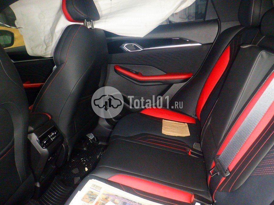 Фото Geely Coolray 82