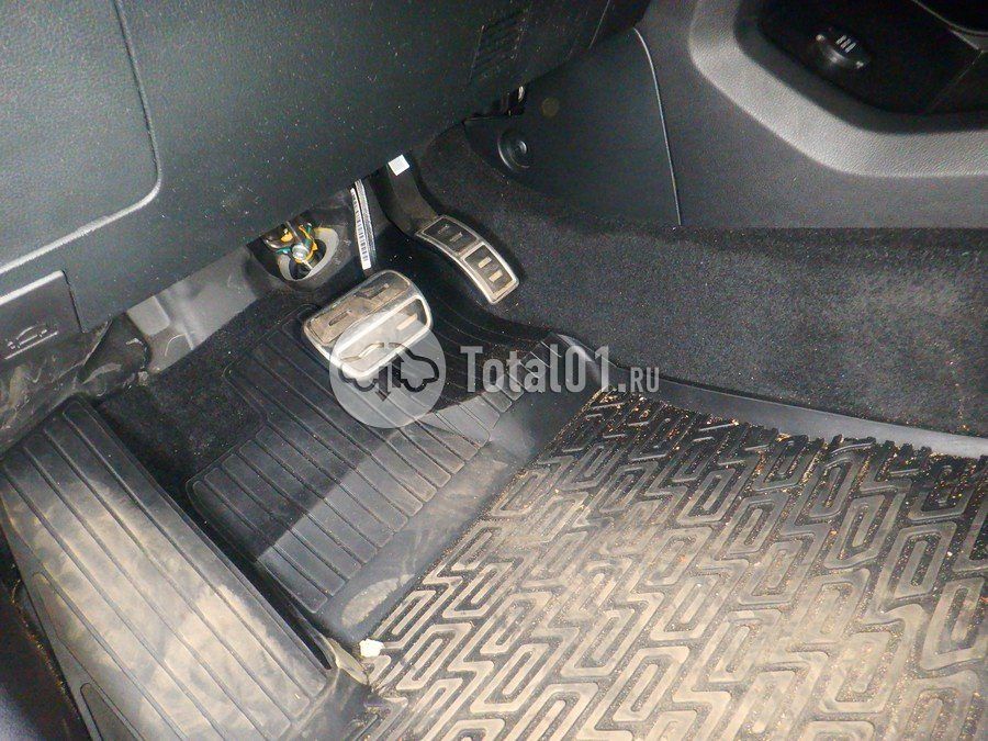 Фото Geely Coolray 100