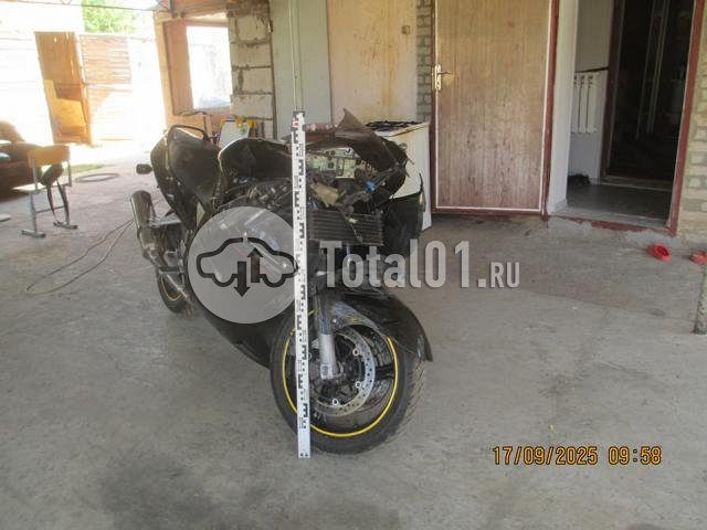 Фото Honda CBR1100XX 6
