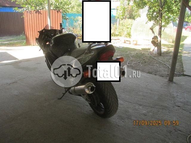 Фото Honda CBR1100XX 14