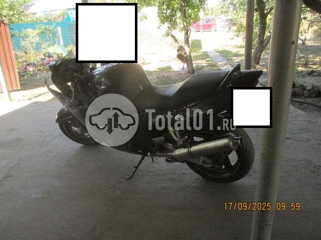 Фото Honda CBR1100XX 16