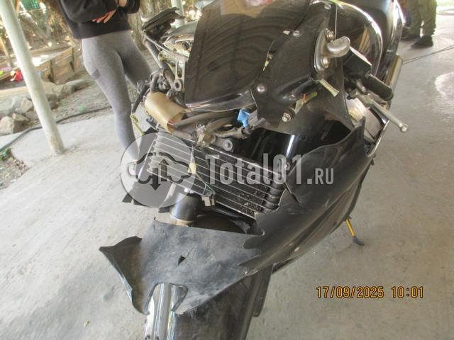 Фото Honda CBR1100XX 30