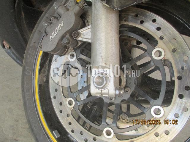 Фото Honda CBR1100XX 32